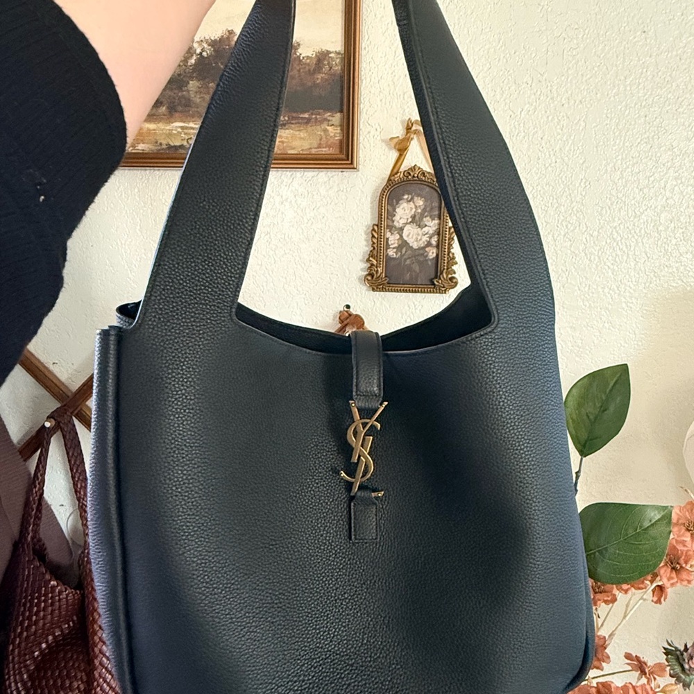 Yves Saint Laurent Black Leather Tote Bag - Picture 11 of 15